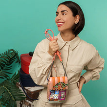 Vendula Voyage Phone Pouch Bag