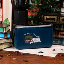 Vendula-London-Between-The Covers-Bookbinders-Medium-Zip-Wallet