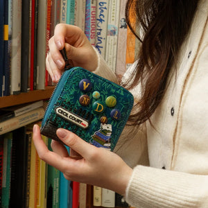 Vendula-London-Between-the-Covers-Bookbenders-square-wallet