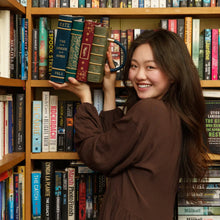 Vendula-London-Between-The-Covers-Bookbindes-Book-Stack-Bag