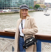 Vendula-London-Cats-&-Corgis-Black-Cab-Novelty-Bag