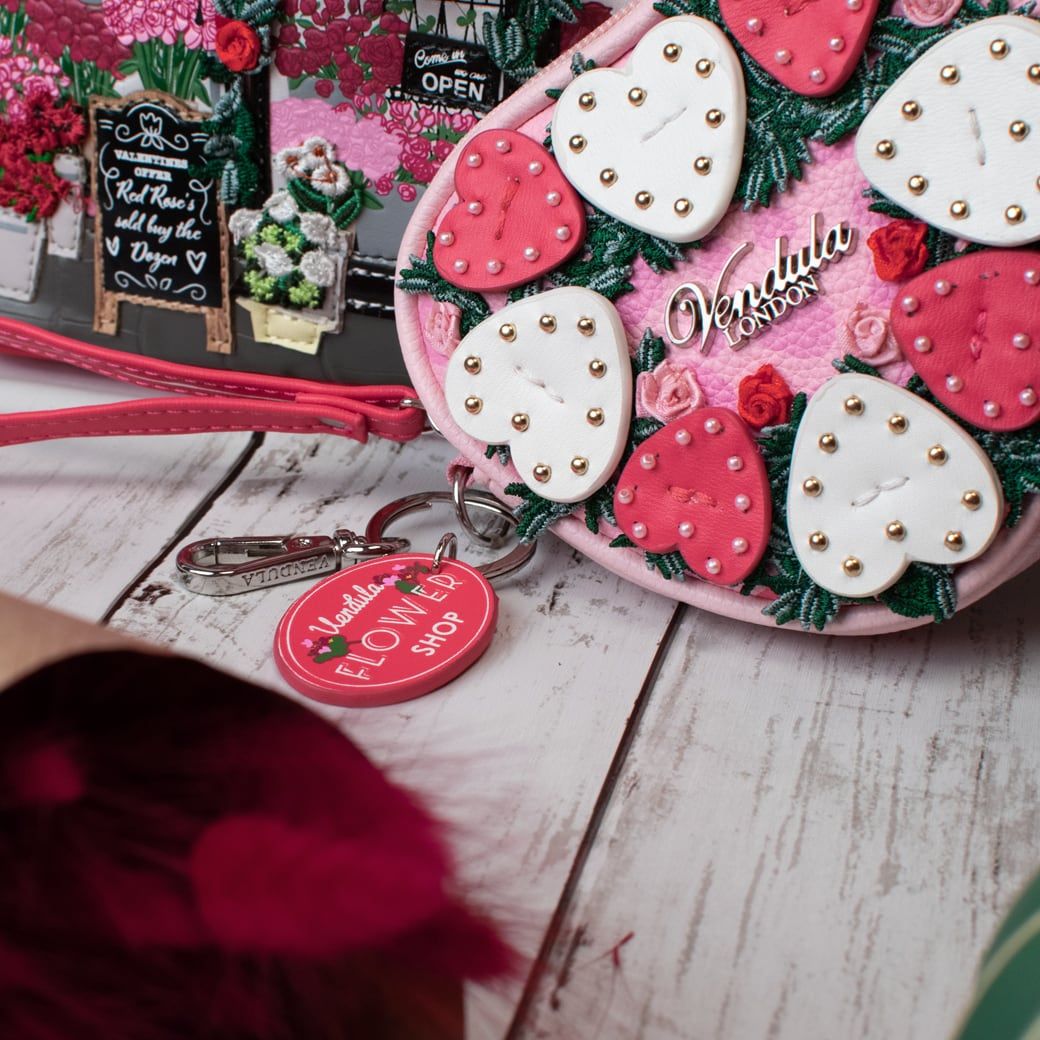 The Flower Shop - Pink Edition - Heart Coin Purse – LittleShoppeOfMemories