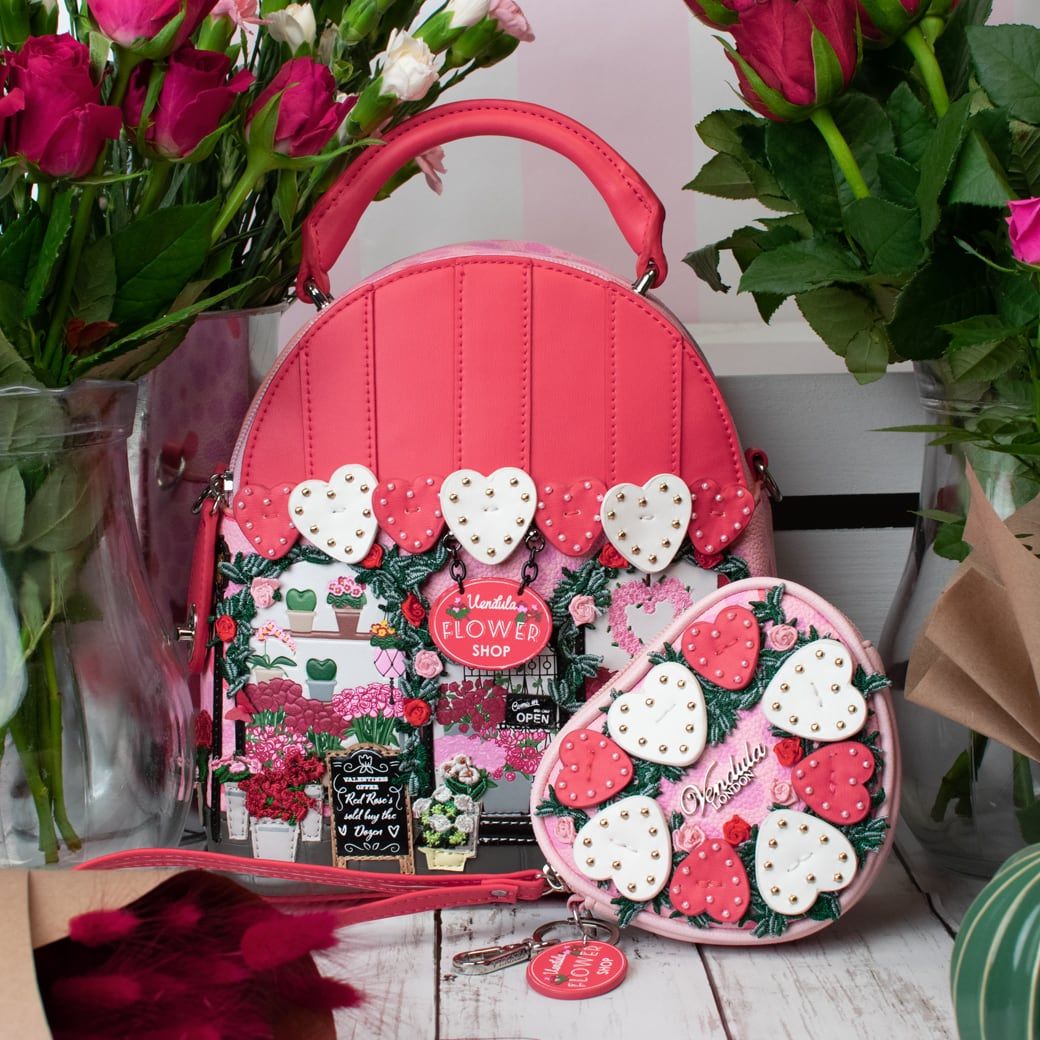The Flower Shop - Pink Edition - Heart Coin Purse – LittleShoppeOfMemories
